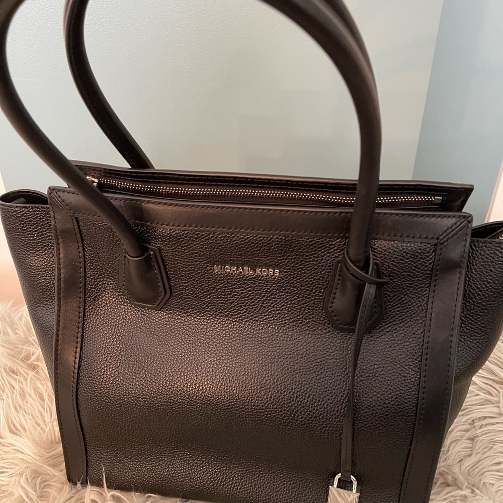 Michael Kors Mercer Carryall Tote